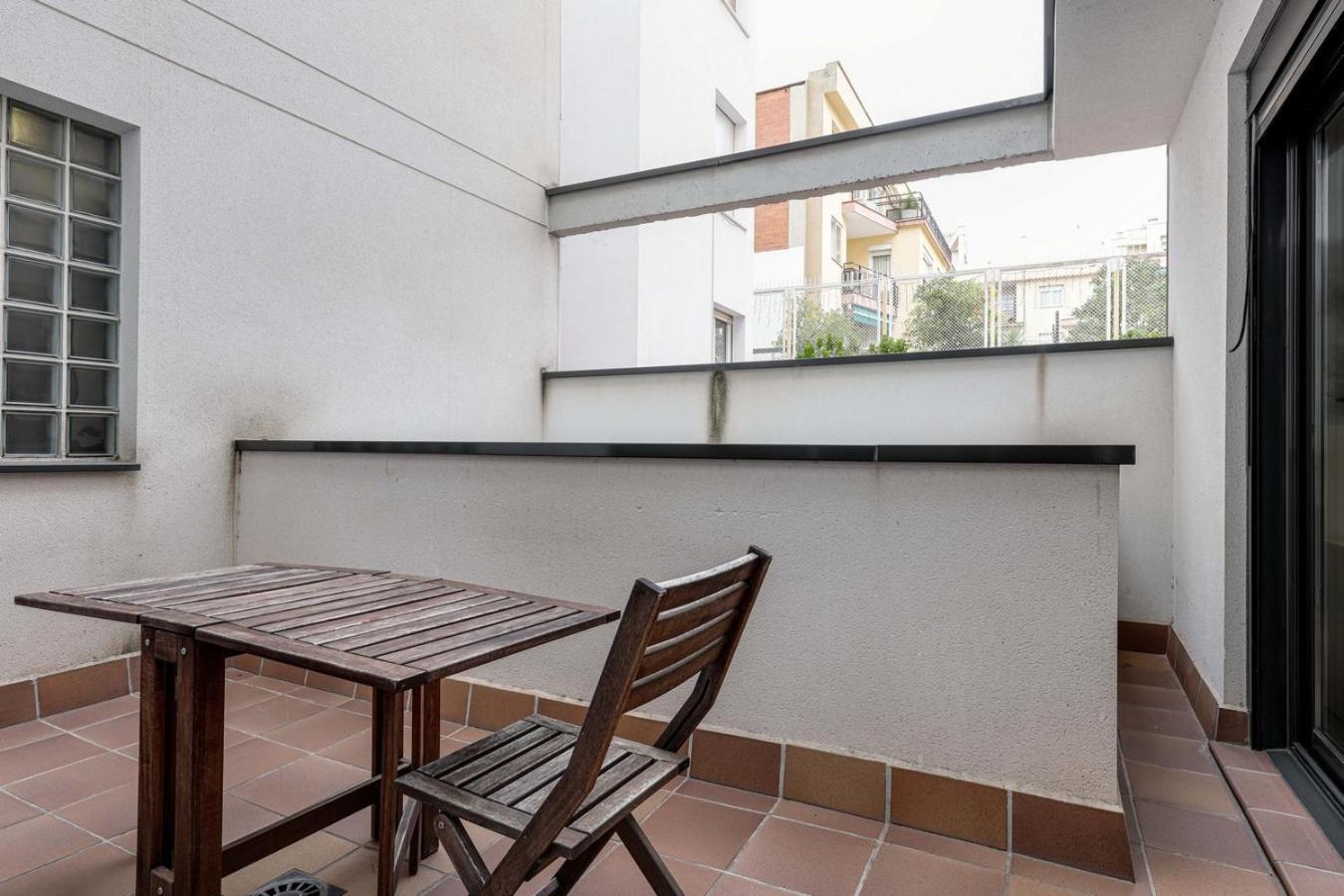 Urban Flats Vallirana Barcelona Buitenkant foto