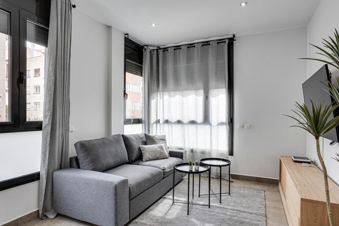 Urban Flats Vallirana Barcelona Buitenkant foto